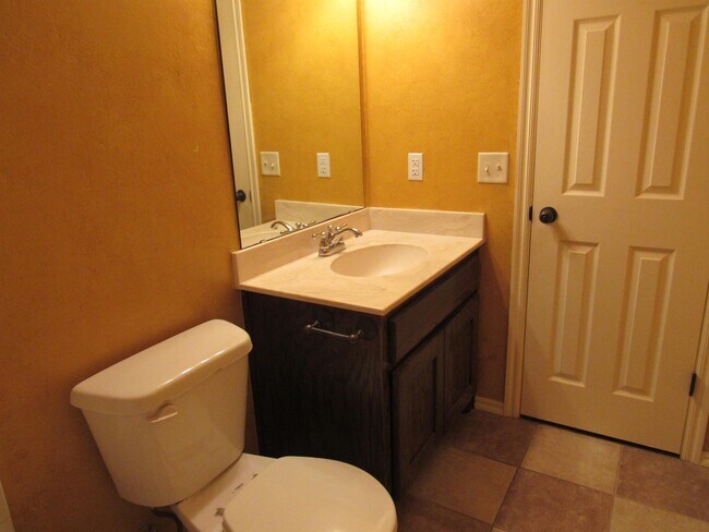 Building Photo - 17516 Black Hawk Dr