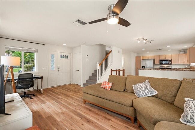 Building Photo - 21 Henohea Pl