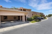 Building Photo - 2 Bed 2 Bath Unfurnished Condo - Sarasota