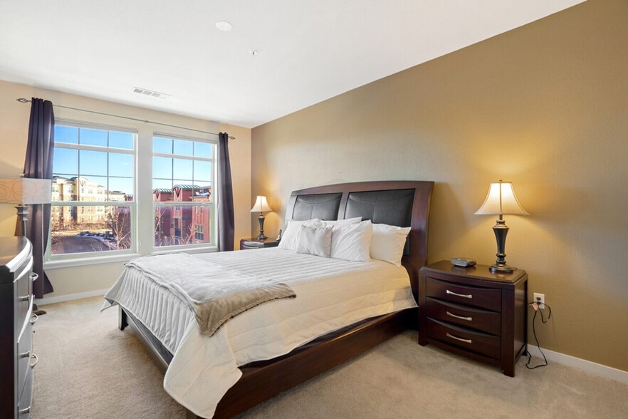 Building Photo - 13490 Via Varra