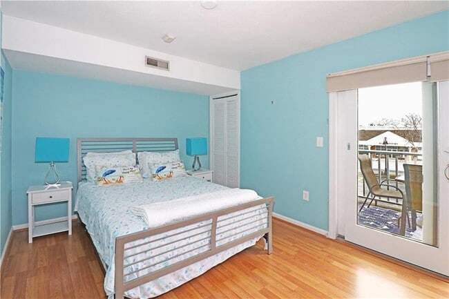 Building Photo - 303 Swans Wharf Row