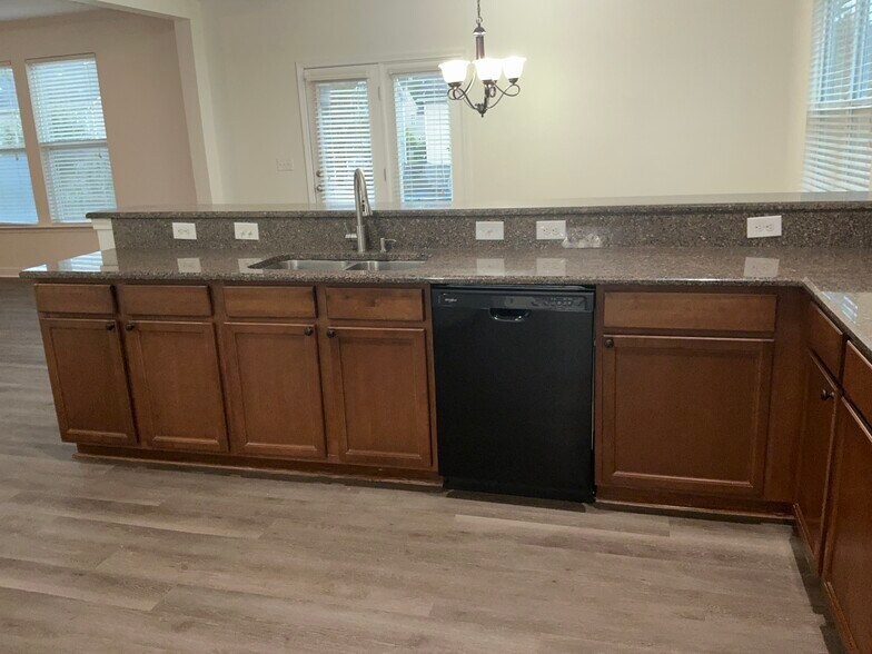 Building Photo - 3013 Corrona Ln
