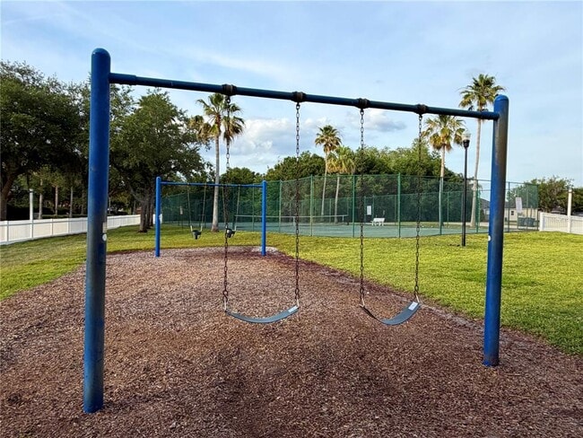 Building Photo - 10327 Goldenbrook Way