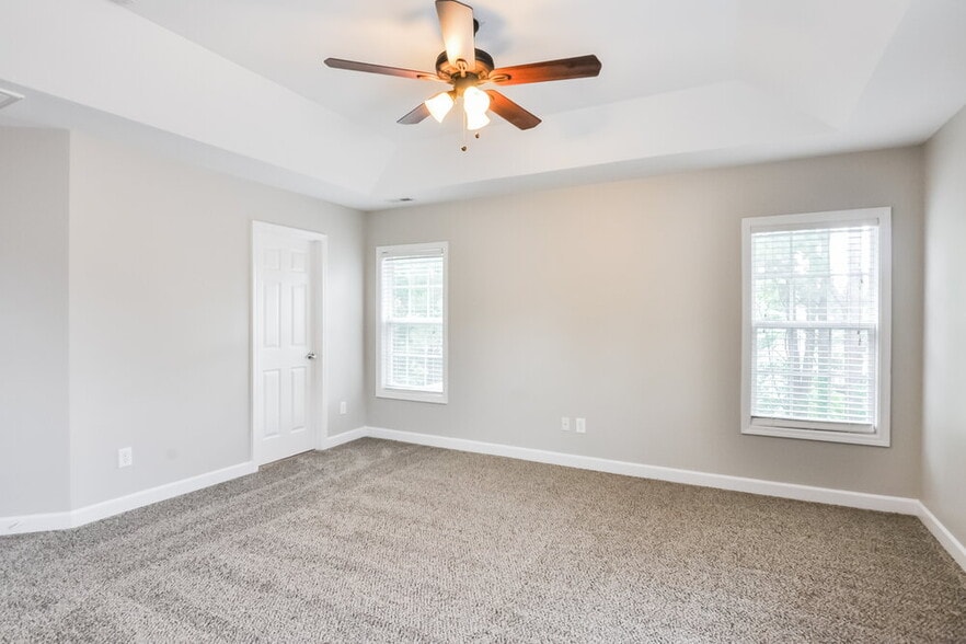 Building Photo - 1316 Lindenberg Square