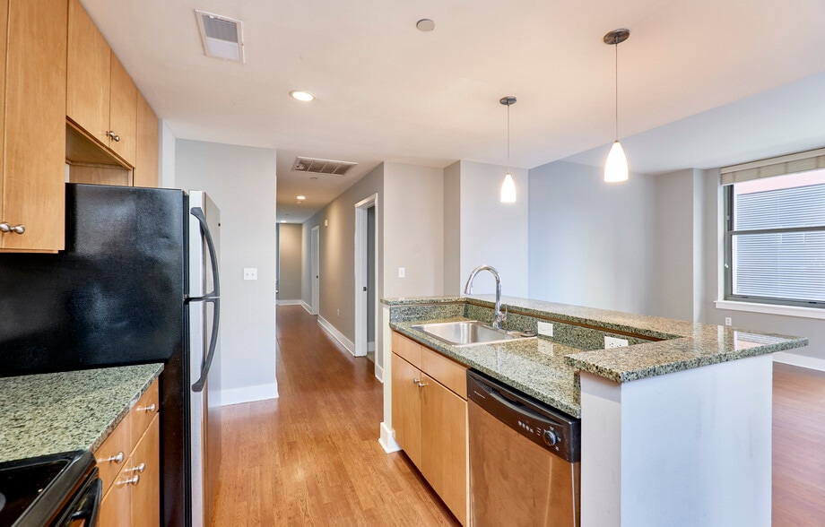 Building Photo - 314 N Broadway