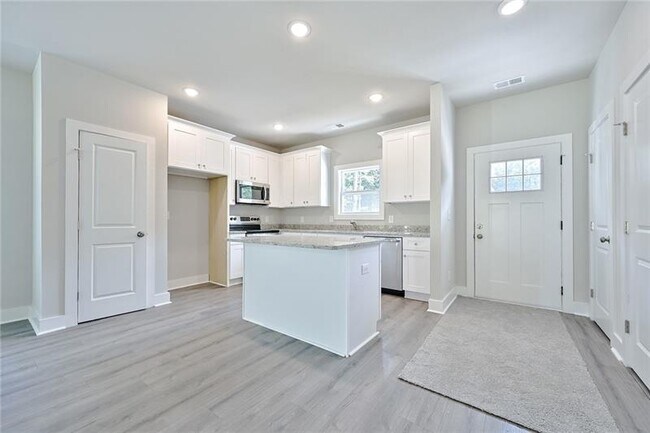 Building Photo - 2704 Allyn Way NW
