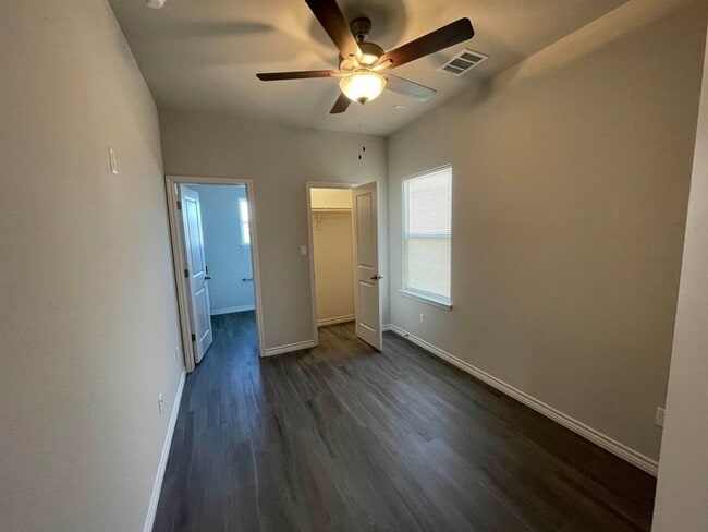 Building Photo - 107 Peruna Dr