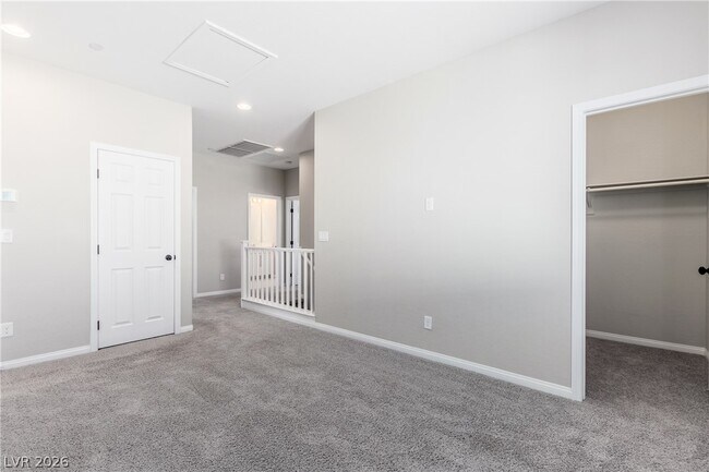 Building Photo - 204 Rondeau Ave