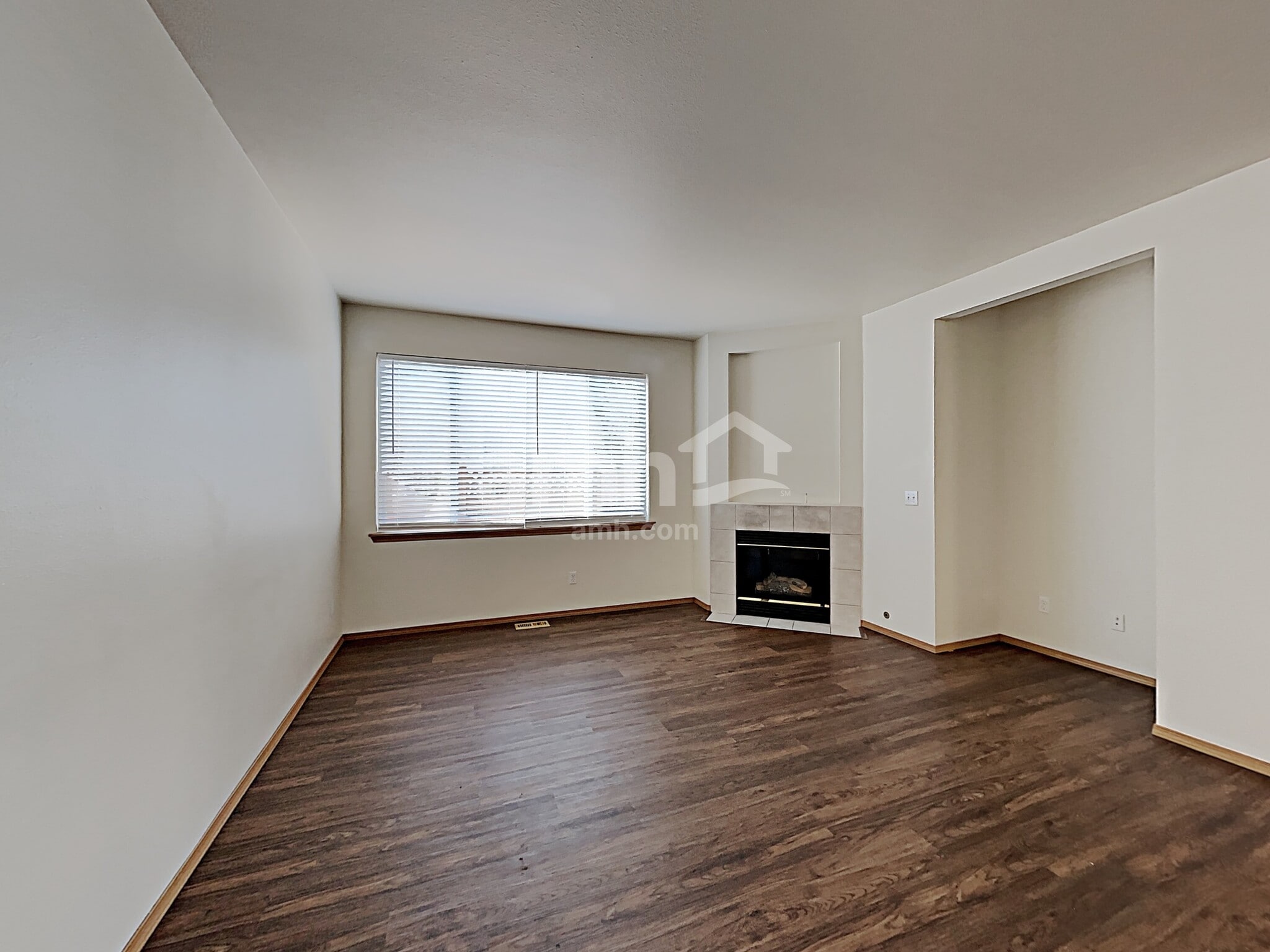 Building Photo - 2808 6th St SE