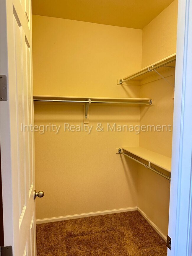 Building Photo - 3762 Cadence Dr