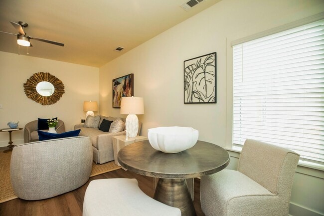 Building Photo - Elevated Rental Home with Community Amenities