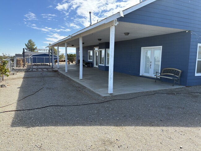 Building Photo - 3080 Lindero St