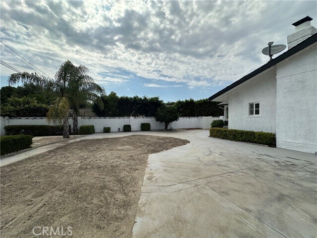 Building Photo - 9332 Shannon Ave