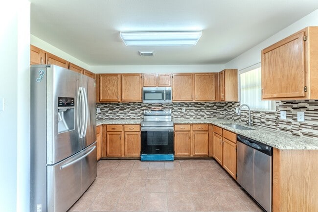 Building Photo - 1339 Diamond Bluff