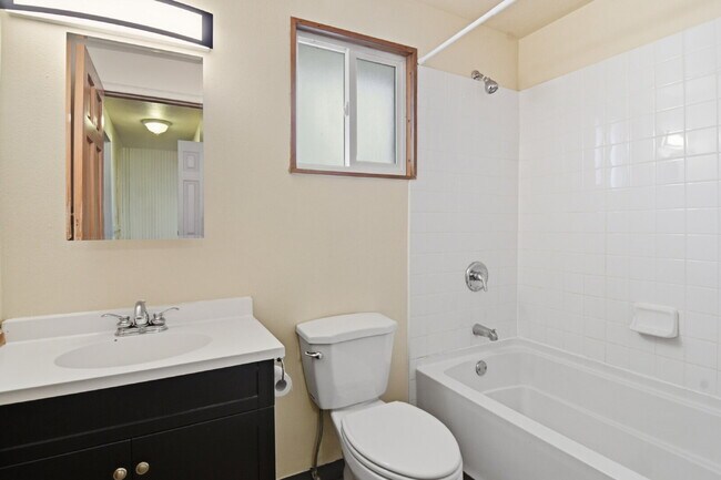 Building Photo - $2,495.95, 4 bed, 1.5 bath with a large backyard.