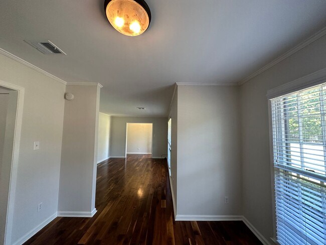 Building Photo - 3906 Dalraida Pl