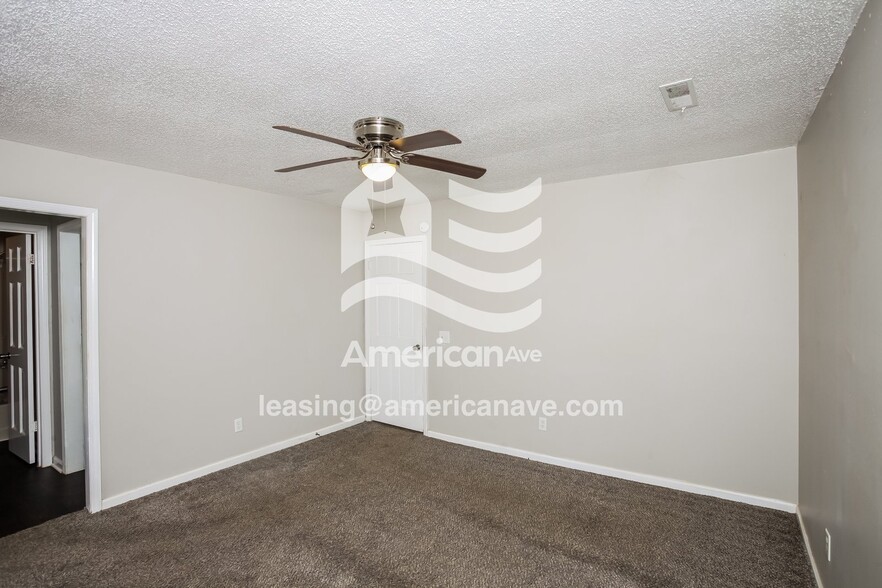 Building Photo - 111 Glenwood Dr