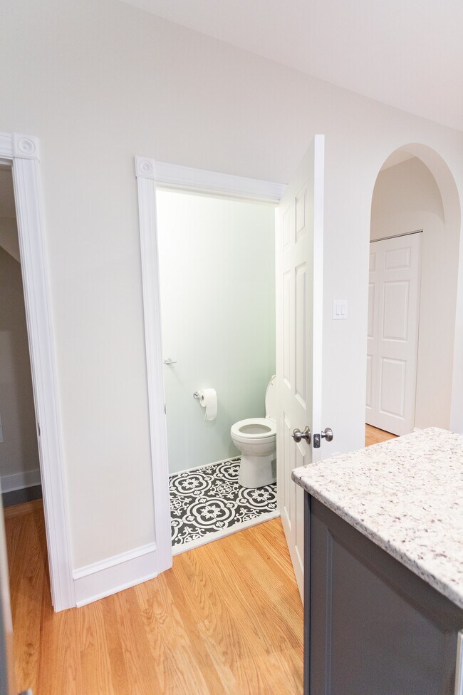 Building Photo - 5836 Alter St