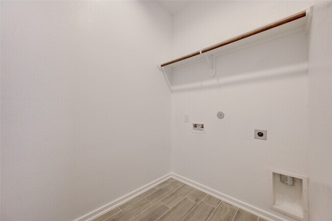 Building Photo - 4203 Maple Glen Dr