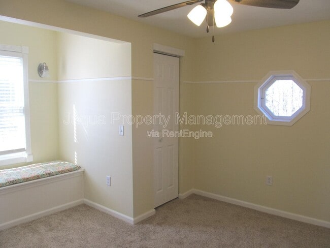 Building Photo - 6234 E V Ave