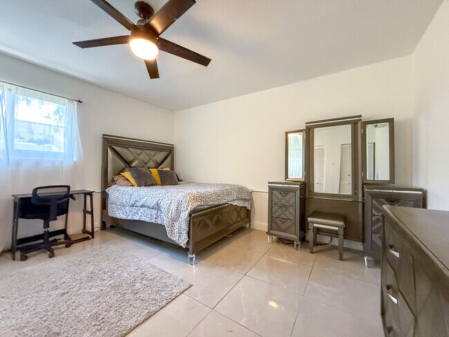 Building Photo - 2823 Polk St