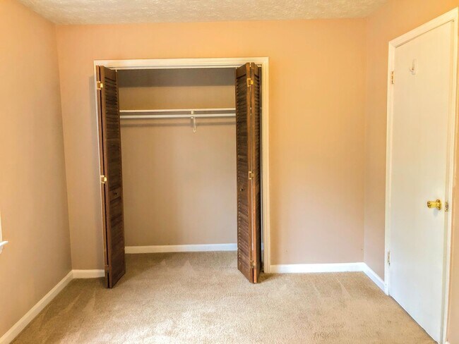 Building Photo - Affordable 2 bedroom in Athens!
