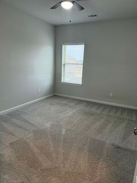 Building Photo - 1803 Desert Willow Way