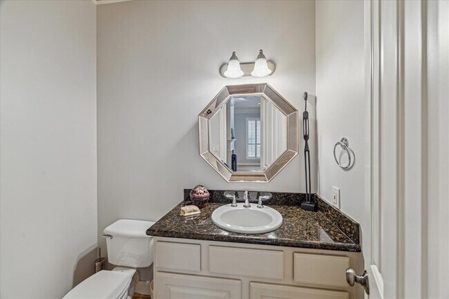 Building Photo - 523 Archwood Trail