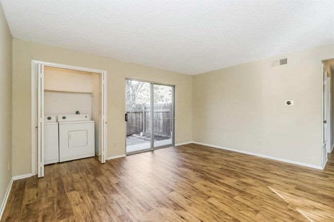 Building Photo - 5201 Evans Ave