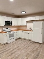 Building Photo - 1809 Sawmill Pl