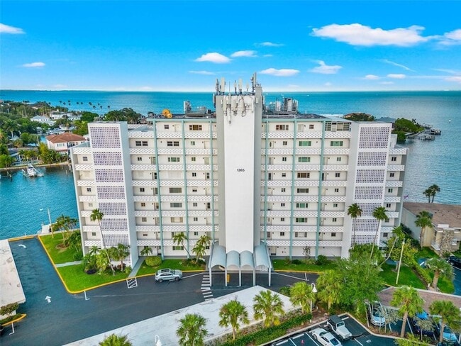 Building Photo - 1365 Snell Isle Blvd NE