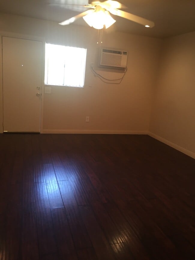 Interior Photo - Weddington