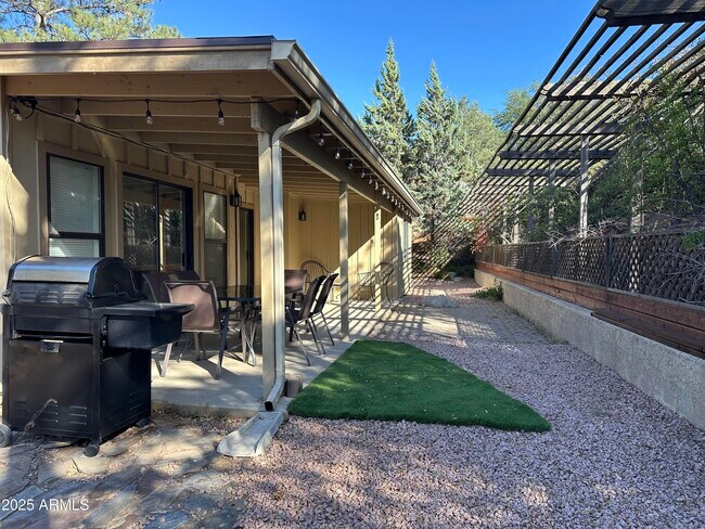 Building Photo - 304 N Mogollon Trail