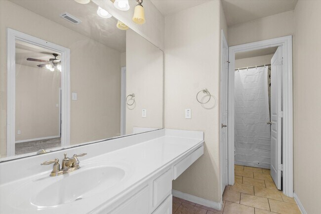 Building Photo - 4519 Countrymeadows Dr