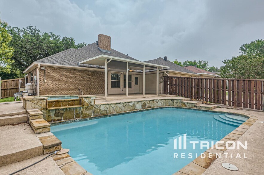 Building Photo - 4707 Vineyard Trail