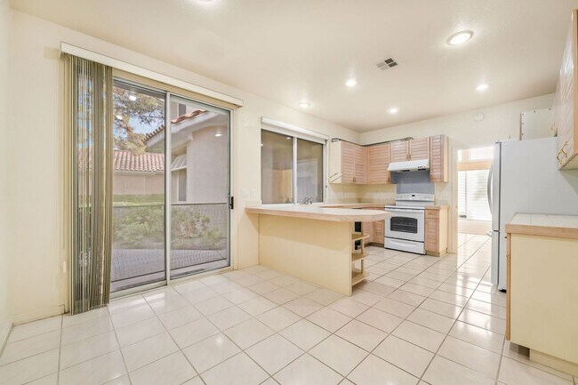 Building Photo - 4970 Mt Pleasant Ln