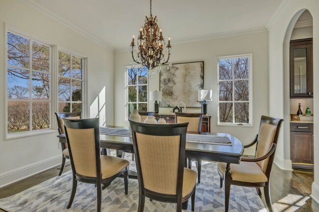 Building Photo - 1127 Glendale Ln