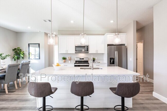 Building Photo - 5534 Fairlane Dr