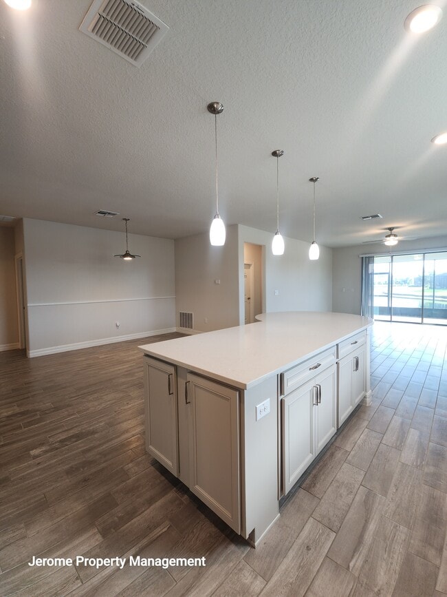 Building Photo - 18743 Coastal Shr Ter