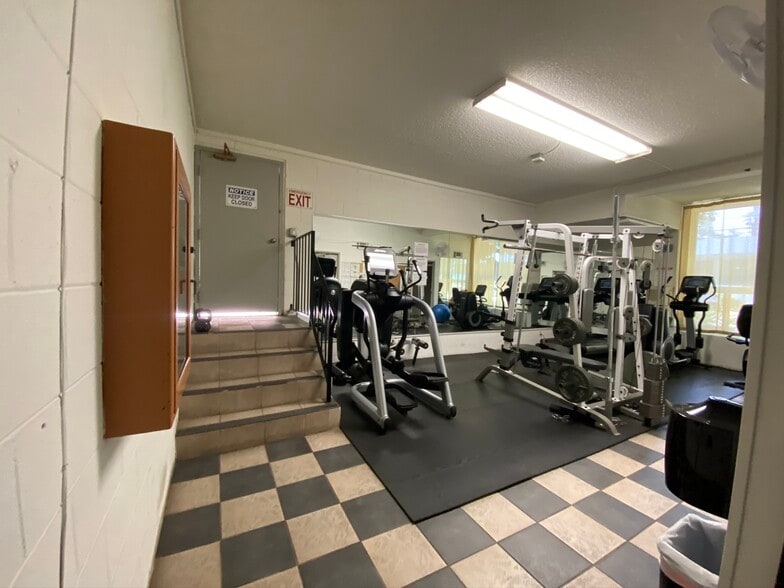 Building Photo - 1262 S Barrington Ave