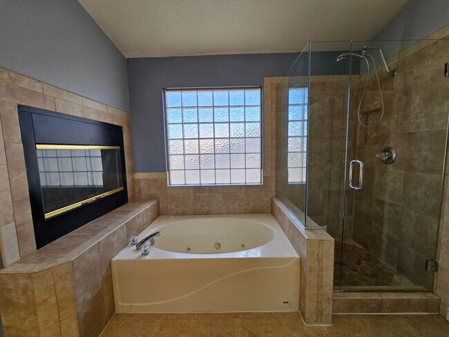 Building Photo - Don’t wait for summer, your pool home is ready now!!! 4 Bedroom, NW Las Vegas