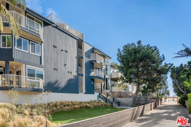 Building Photo - 24 Westwind St