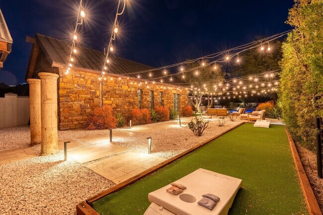 Building Photo - 4129 E Palo Verde Dr