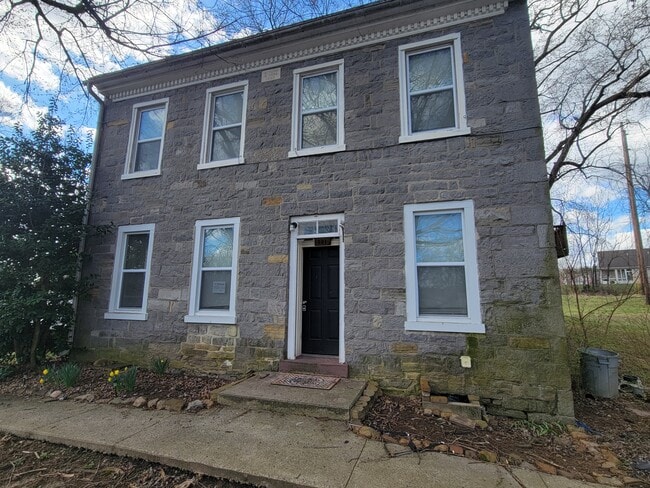 Building Photo - 2846 Leiszs Bridge Rd