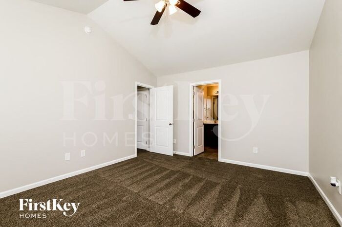 Building Photo - 1556 Kilstrom St