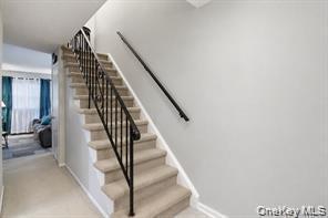 Building Photo - 7 Roundtree Ct
