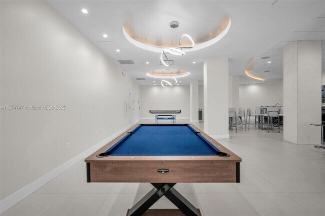 Building Photo - 3001 S Ocean Dr