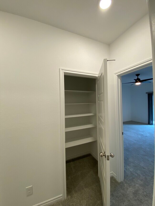 Building Photo - 1538 Eliana Xing Pl