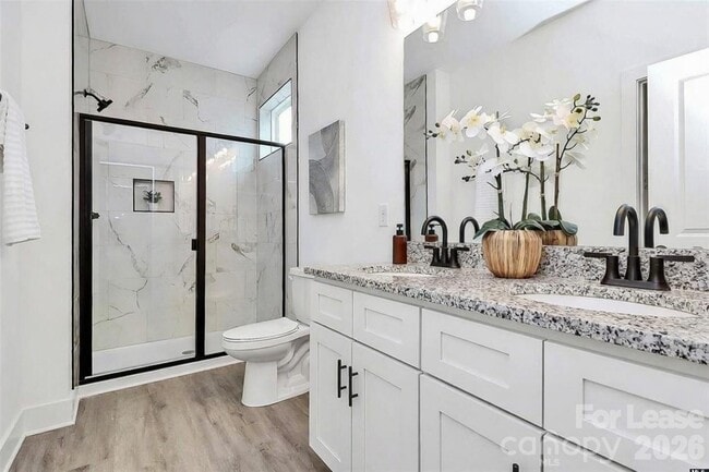 Building Photo - 212 Nelson Ave