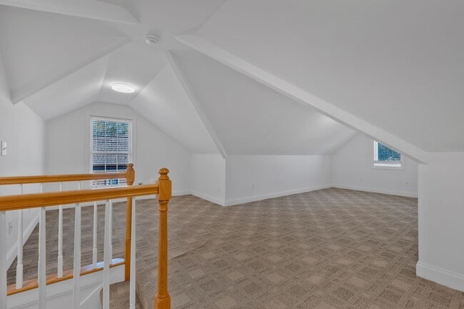 Building Photo - 614 Greene Dr